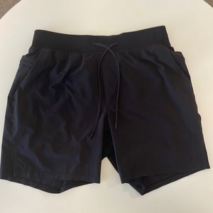 Large 7” Lululemon T.H.E Short Linerless Black